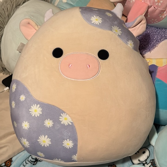 Liesel the cow with purple daisy floral spot squishmallow NWT - Picture 1 of 8